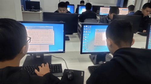 指尖上的較量 信息工程學(xué)院華為專才班計(jì)算機(jī)網(wǎng)絡(luò)工程探索